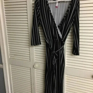 No boundaries ladies jumper suit SizeLG. 11/13